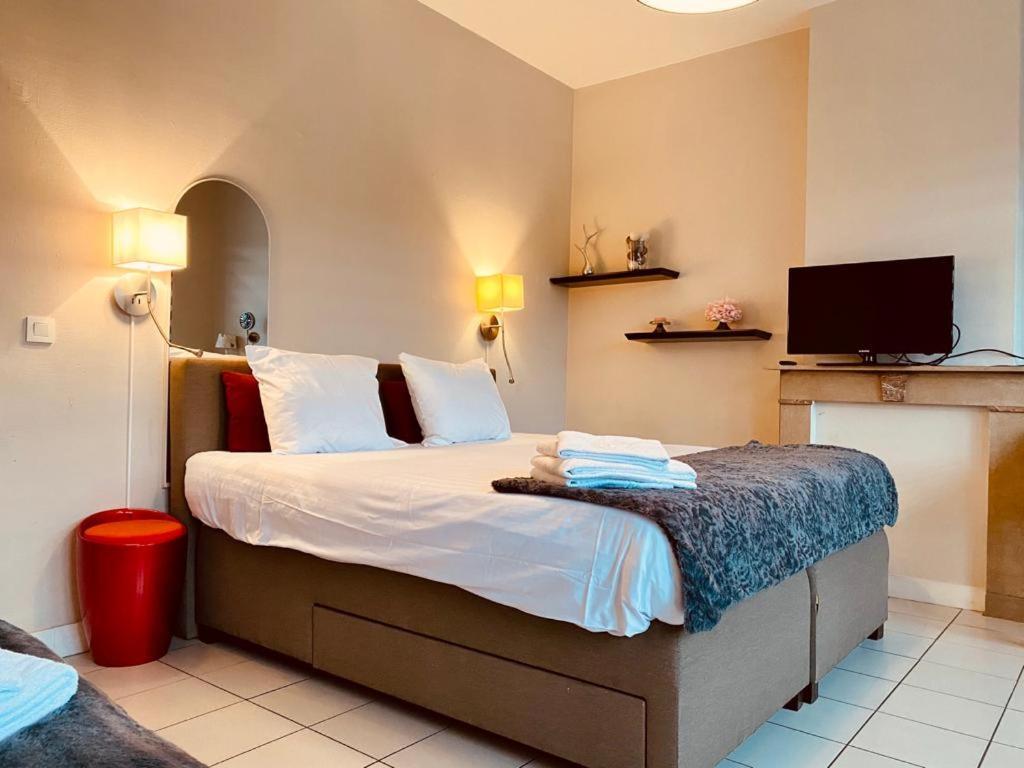 Ferienwohnung Fenetre Sur Le Standard De Liege Ougree Exterior foto